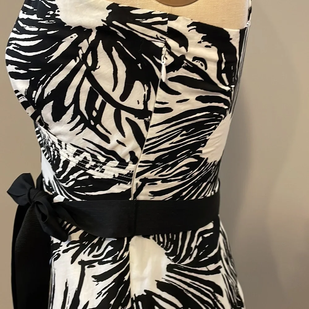 Forever 21 Strappy Sunflower knee length dress - Picture 3 of 6